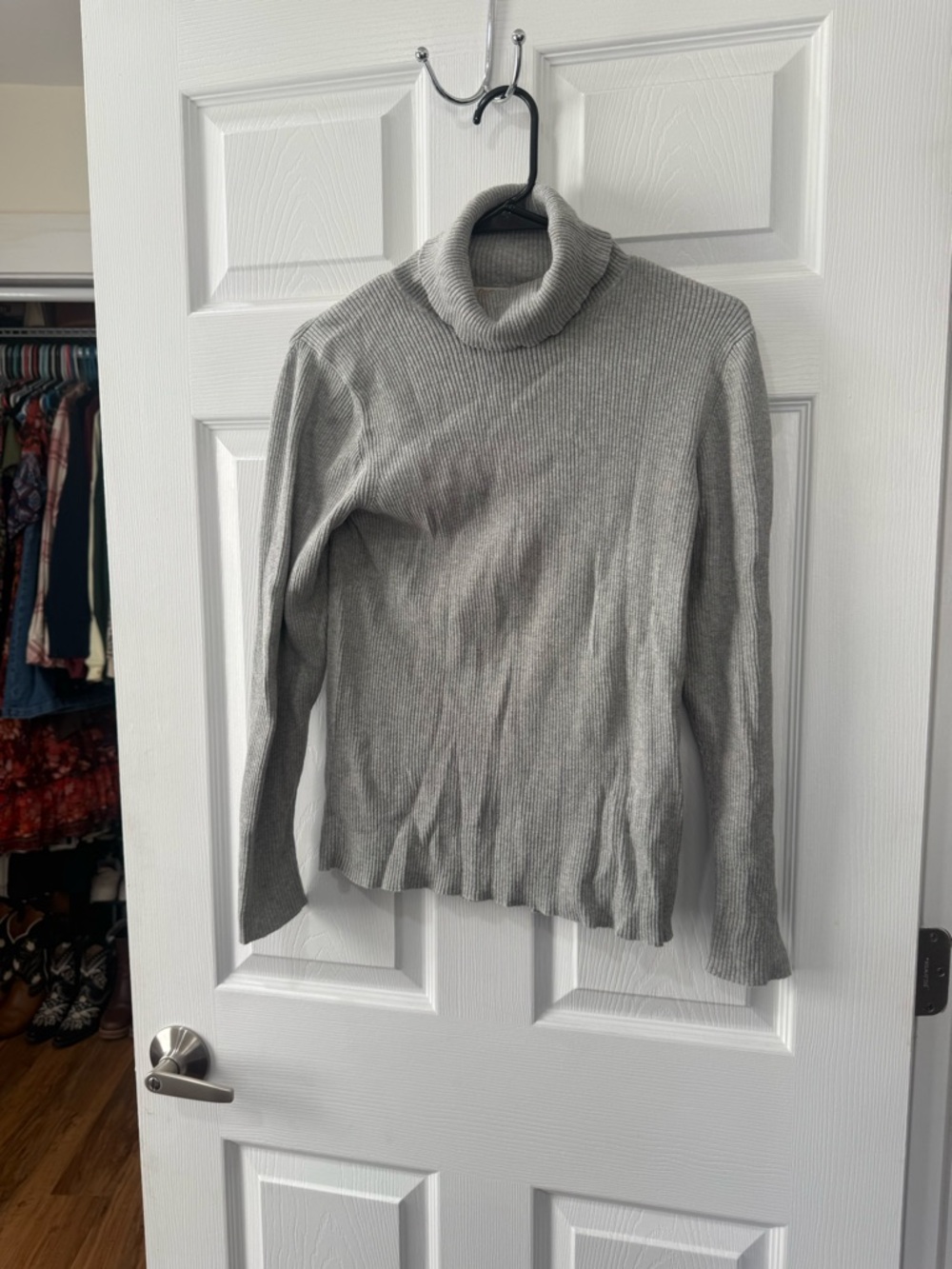 Old Navy Gray Ribbed Turtleneck Sweater